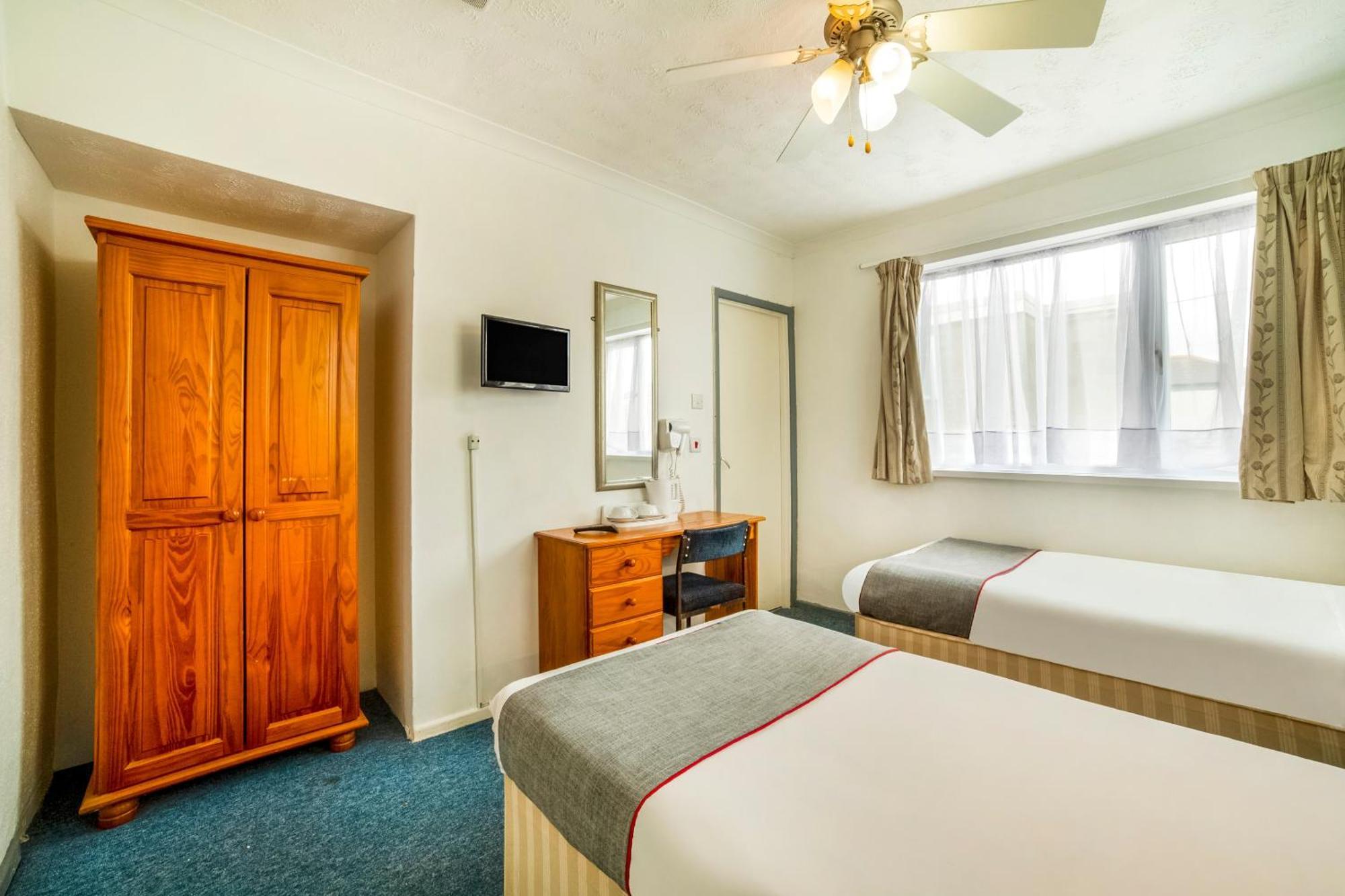Marina Hotel Sandown Kültér fotó
